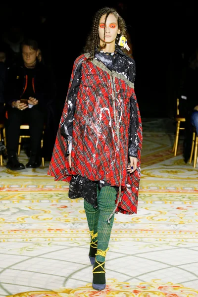 Look 14